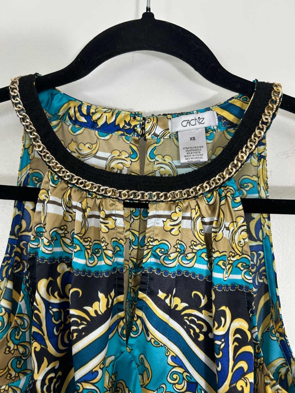 Cache Y2K Tuscan Mom Pattern Halter Top with Gold Chain Detail size XS - Picture 3 of 7